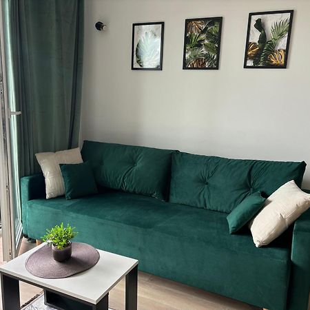 Apartment Green With Private Bike Storage 슈비노우이스쳬 외부 사진