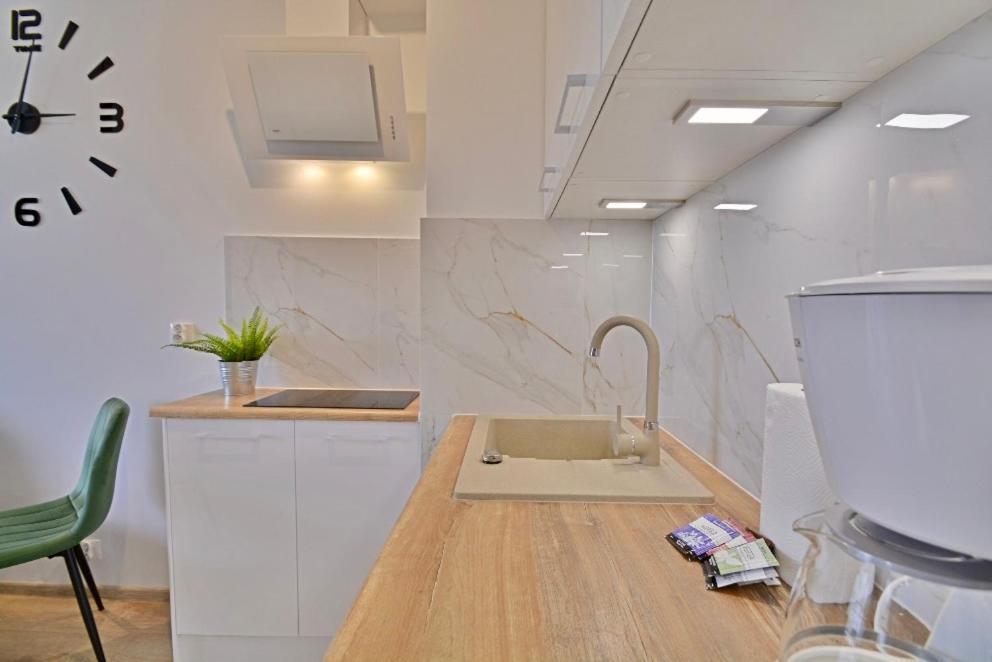 Apartment Green With Private Bike Storage 슈비노우이스쳬 외부 사진