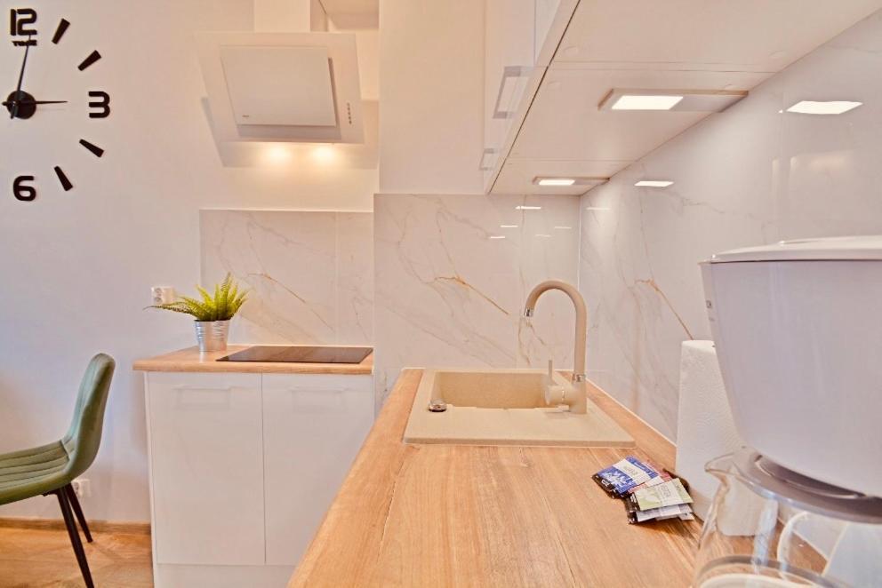Apartment Green With Private Bike Storage 슈비노우이스쳬 외부 사진